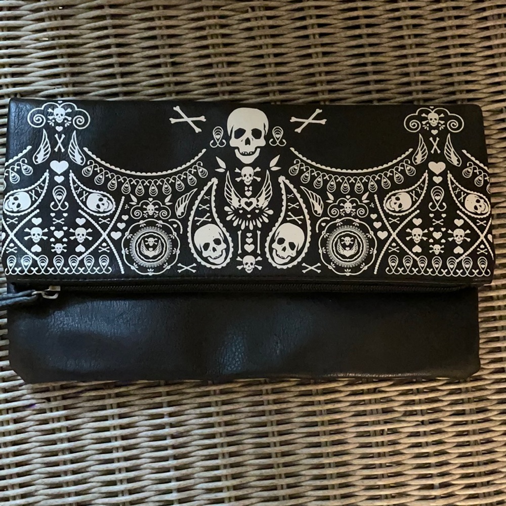 Loungefly Skull Paisley/bandanna fold over clutch